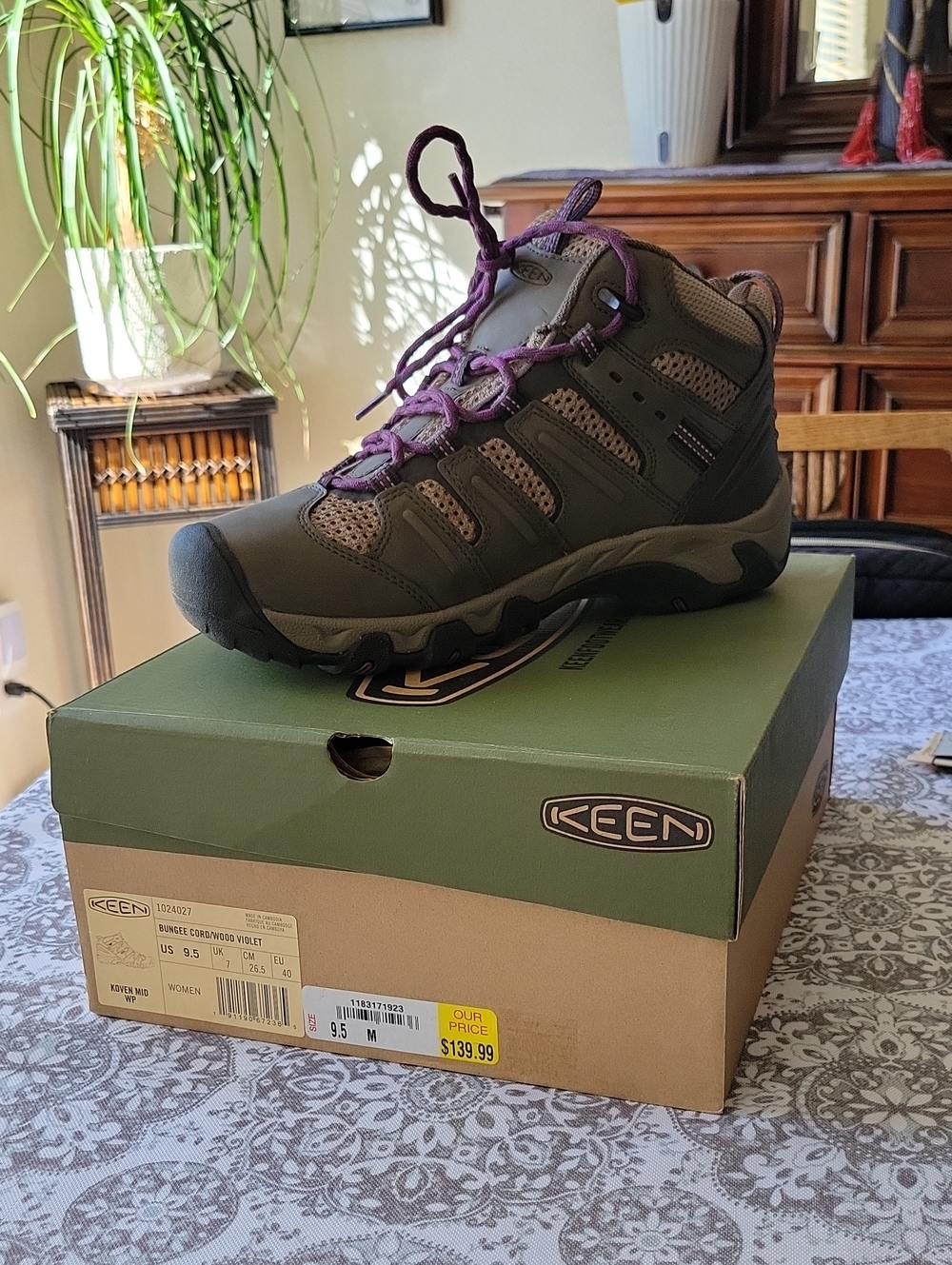 KEEN Olive Green and Violet Women's Mid Hiking Boots